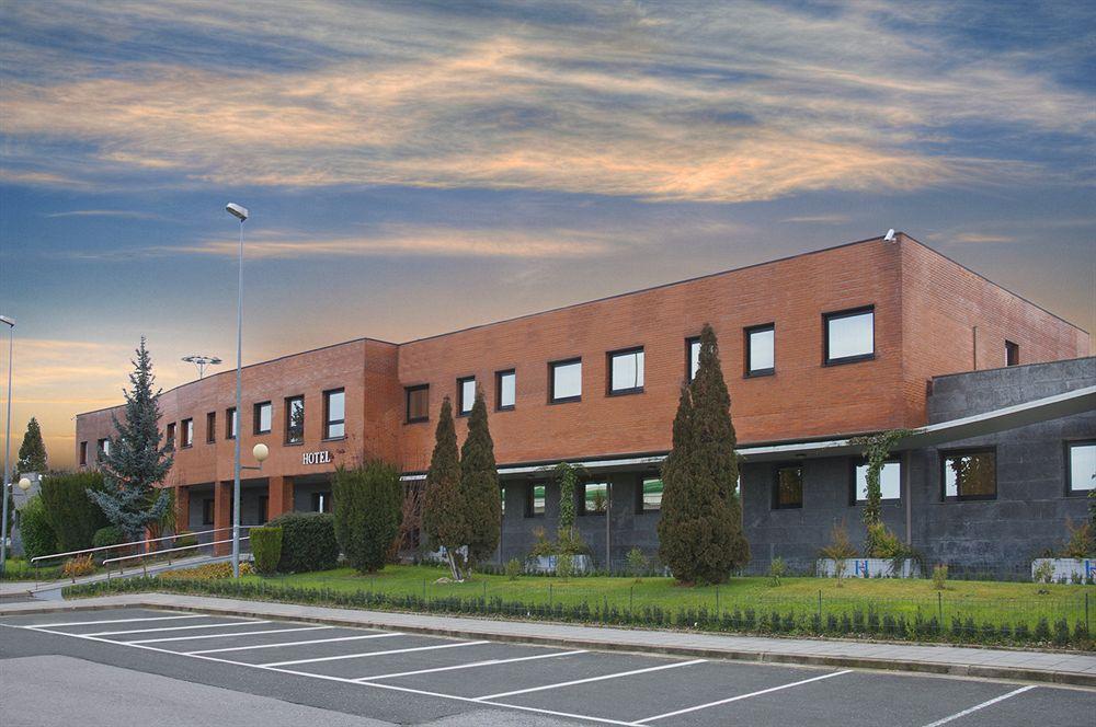 Hotel Ruta De Europa Vitoria-Gasteiz Exterior photo